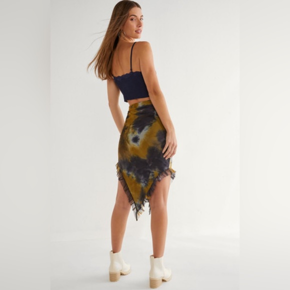 NWT Tie Dye Mesh Flippy Midi Skirt size small - Picture 3 of 4